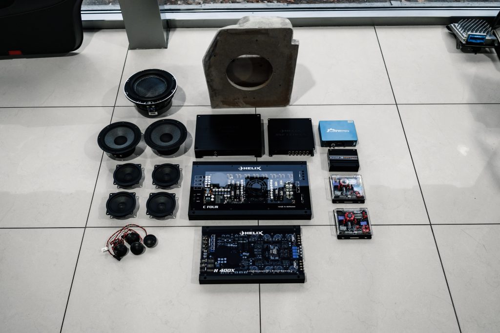 “Bass Upgrade” – автозвук із подарунком